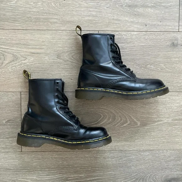 Doc Martens 1460 black leather boots - Picture 5 of 5